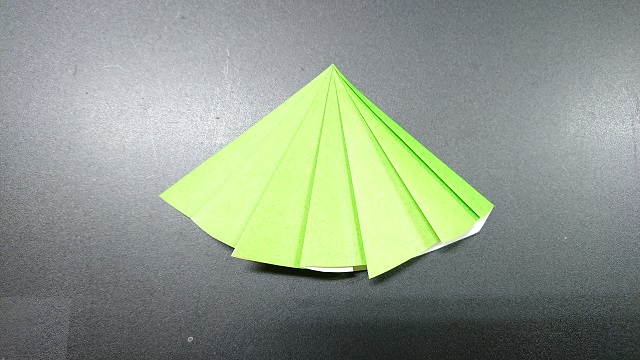 スカート 折り紙 簡単 無料の折り紙画像